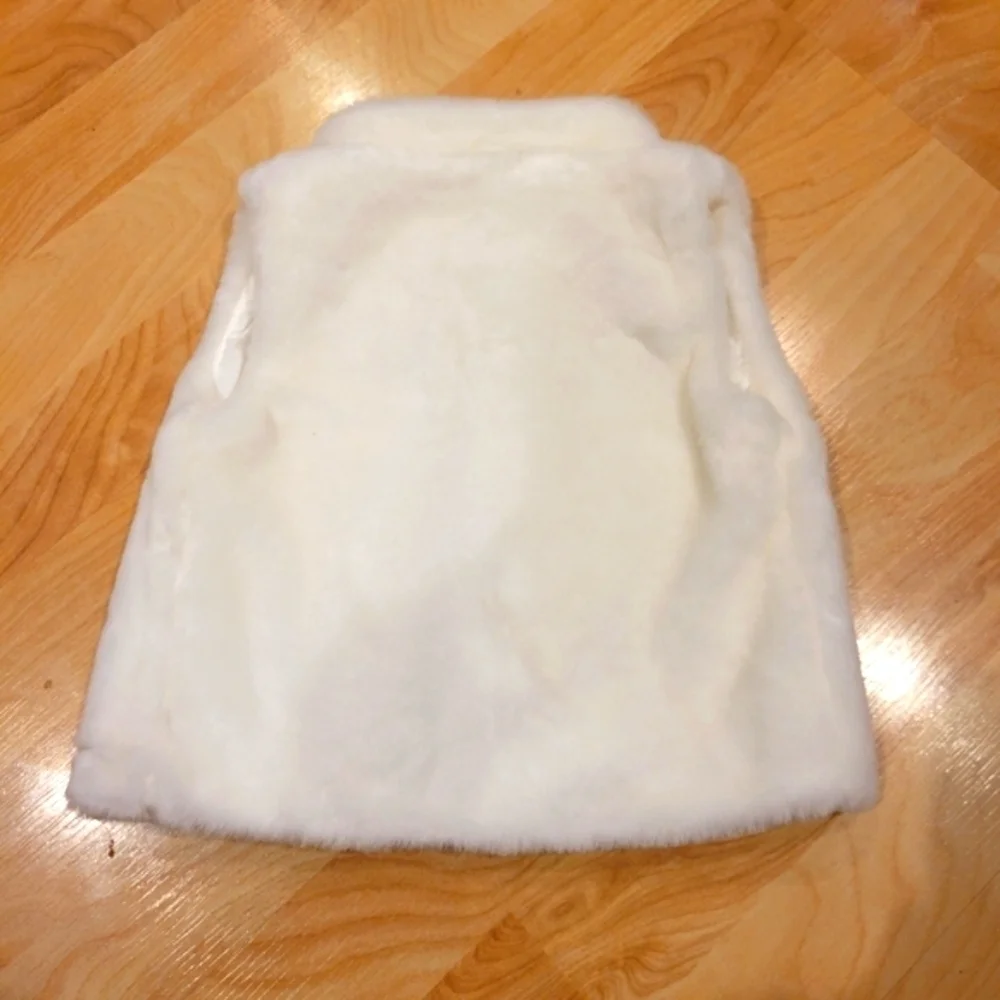 Carter's Snap Faux Fur White Vest Size 18 Months New